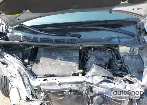 2013 Toyota Sienna Limited V6 7 Passenger/Xle V6 7 Passenger Auto Access Seat/Xle V6 8 Passenger from USA, damaged, VIN 5TDYK3DC4DS337907